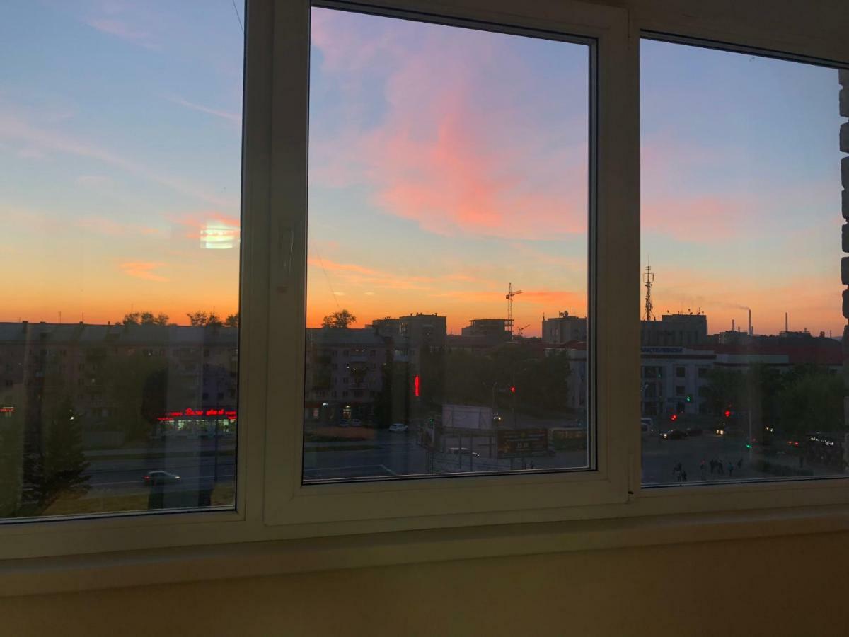 Apartment On Republic Square Ustʼ-Kamenogorsk Dış mekan fotoğraf